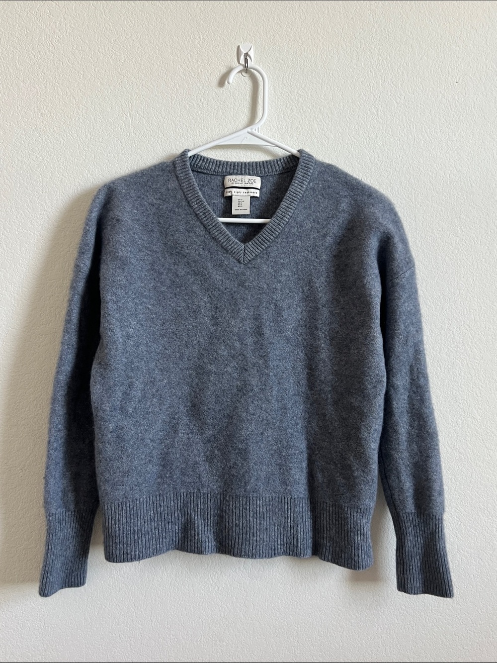 Rachel Zoe Gray V-Neck 100% Cashmere Sweater Sz Small